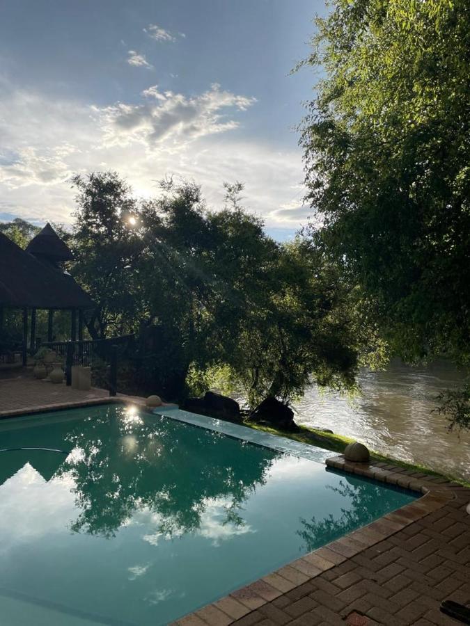 River Rock Lodge Parys Esterno foto