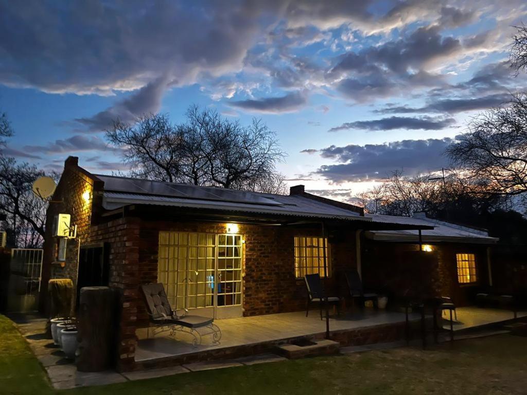 River Rock Lodge Parys Esterno foto